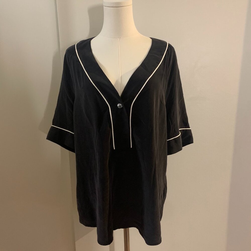 Equipment Silk V Neck Shirt (Large)